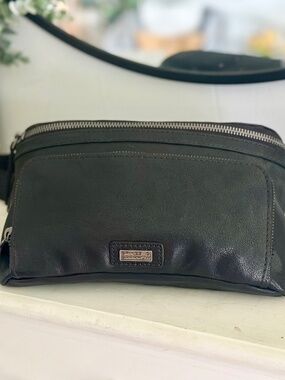 Spikes & Sparrow Bronco Black Leather Belt Crossbody Bag